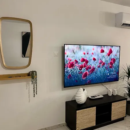 Fatcow Ultra Apartment Larnaca